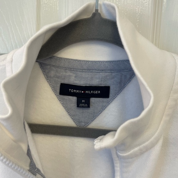 White Tommy Hilfiger Zip up new w/out tags. Size M - Picture 3 of 10